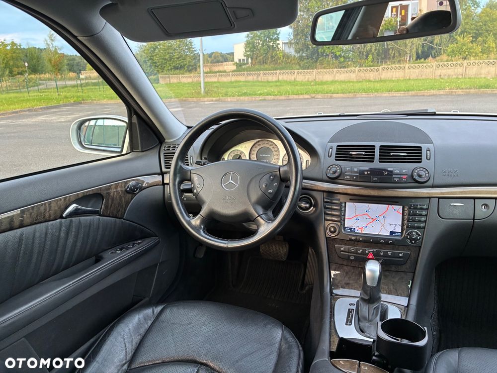Mercedes-Benz Klasa E 320 CDI T Avantgarde - 17