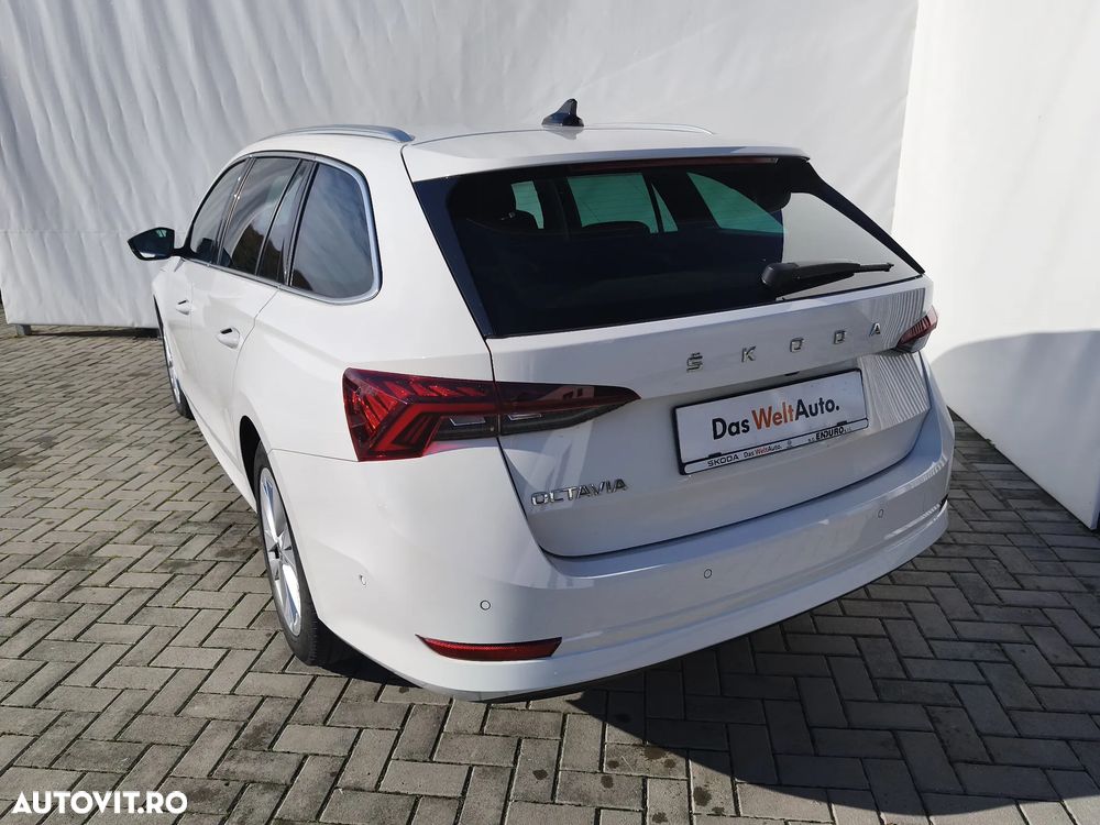 Skoda Octavia Combi 2.0 TDI DSG Style - 3