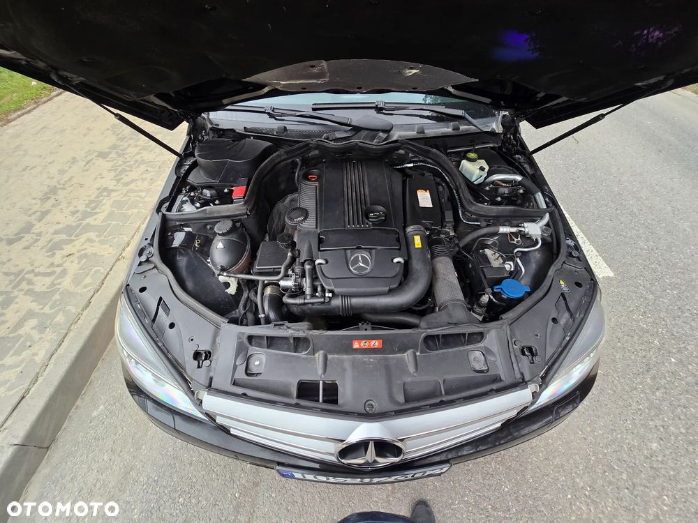 Mercedes-Benz Klasa C 180 CGI Automatik BlueEFFICIENCY Avantgarde - 25