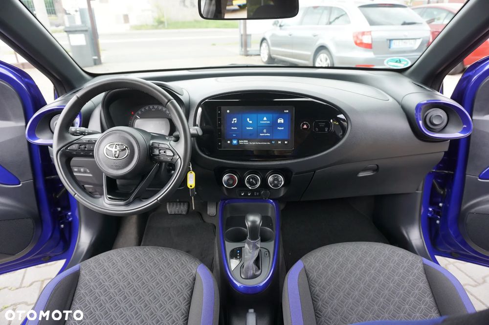 Toyota Aygo X x-shift x-play Team Deutschland - 31