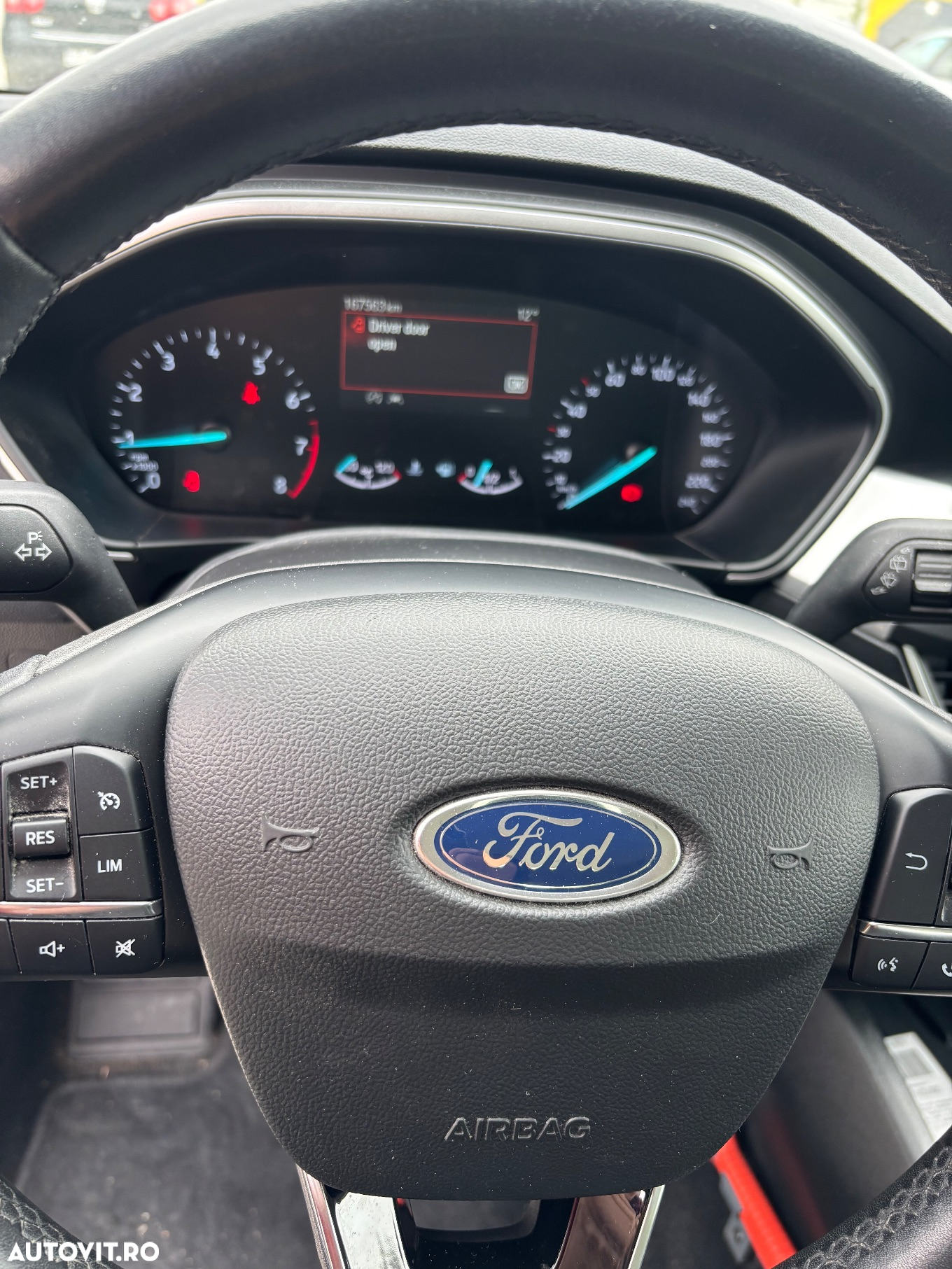 Ford Focus 1.0 EcoBoost Trend Edition - 8