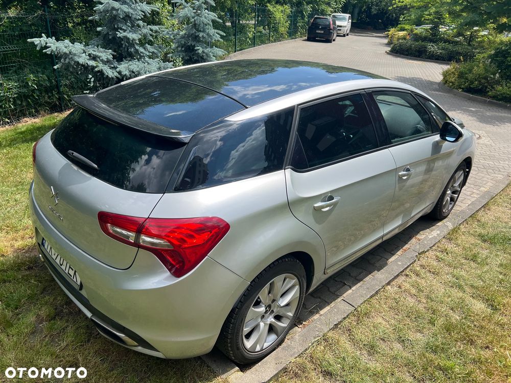 Citroën DS5 HDi 165 SoChic - 4