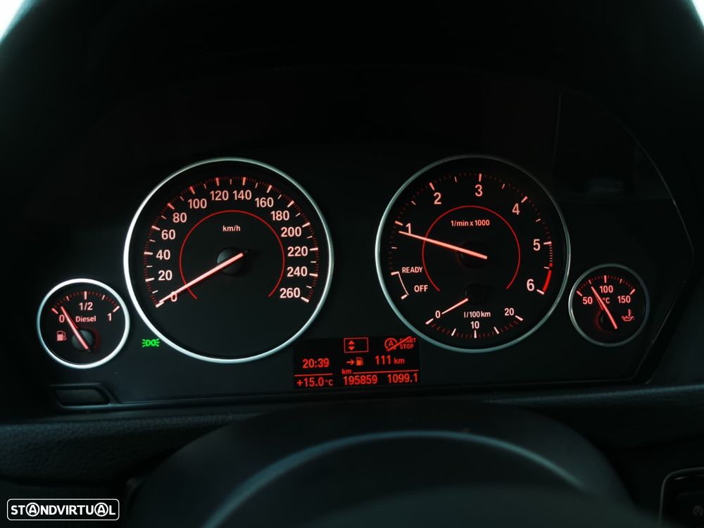 BMW 318 d Pack M - 13