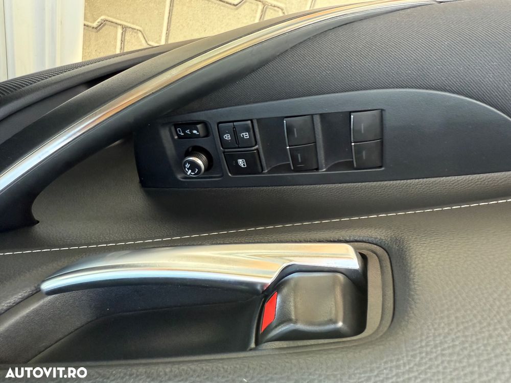Toyota Corolla 1.8 HSD Exclusive interior Negru - 11