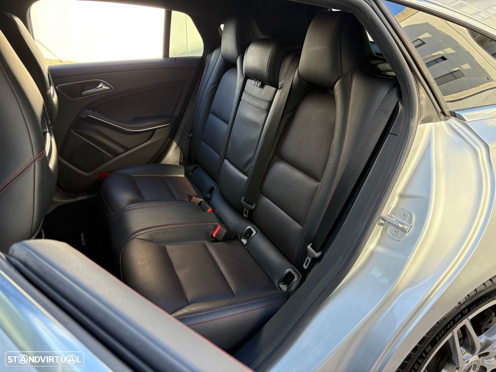 Mercedes-Benz CLA 180 d Shooting Brake AMG Line - 9