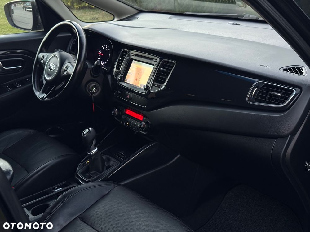 Kia Carens 1.7 CRDi 136 Fifa World Cup Edition - 30