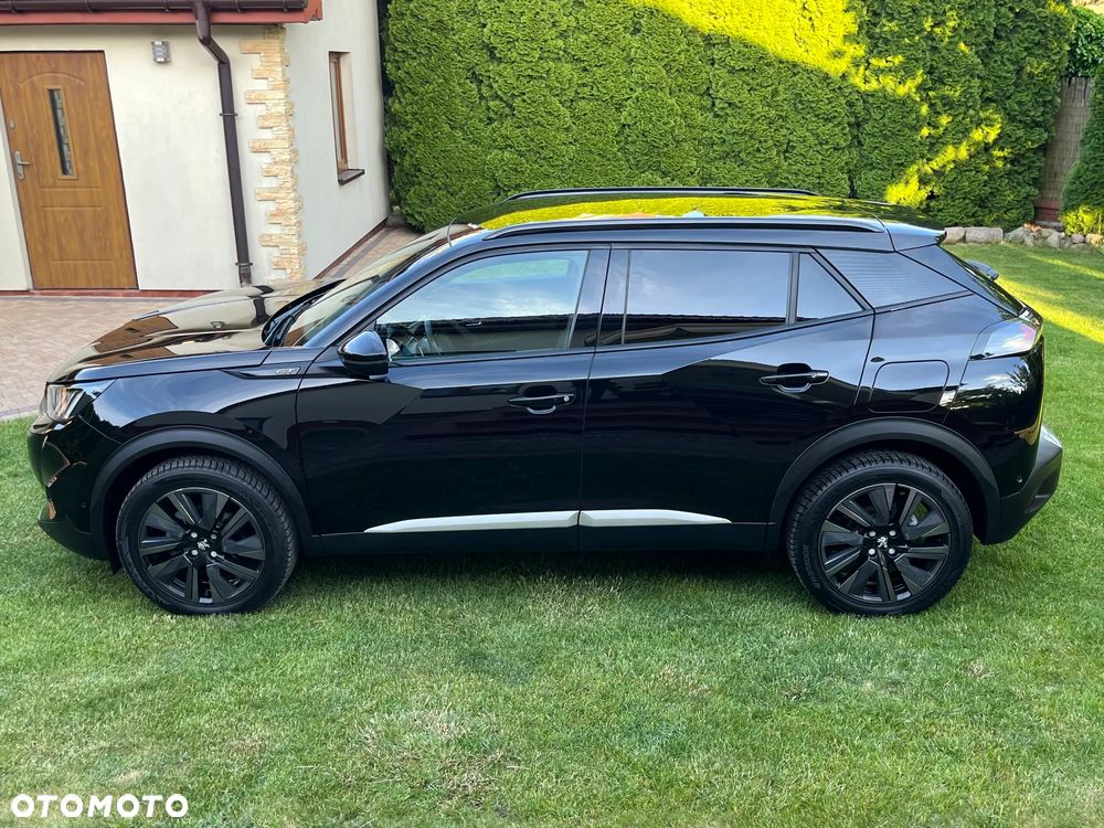 Peugeot 2008 PureTech 130 EAT8 GT - 22