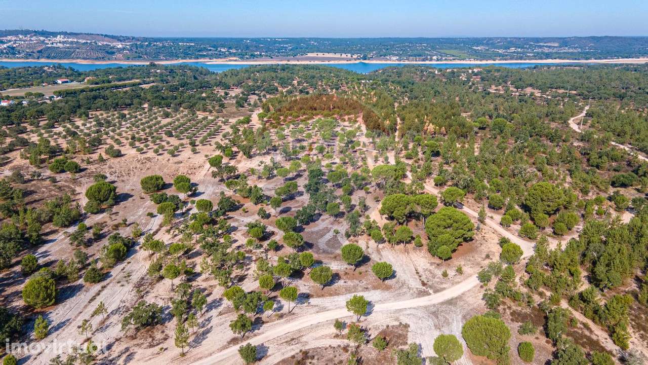 Terreno  para venda - Grande imagem: 2/15