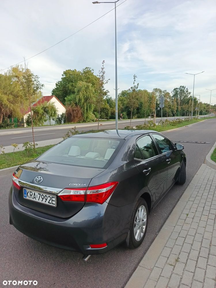 Toyota Corolla 1.6 Prestige EU6 - 6