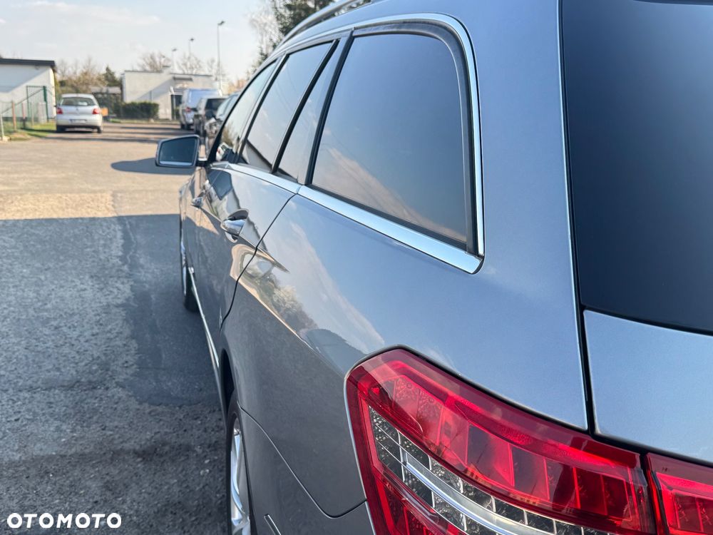 Mercedes-Benz Klasa E 200 CGI BlueEffICIENCY Avantgarde - 22
