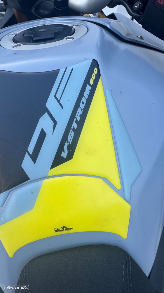 Suzuki V V-Strom 800 DE - 3