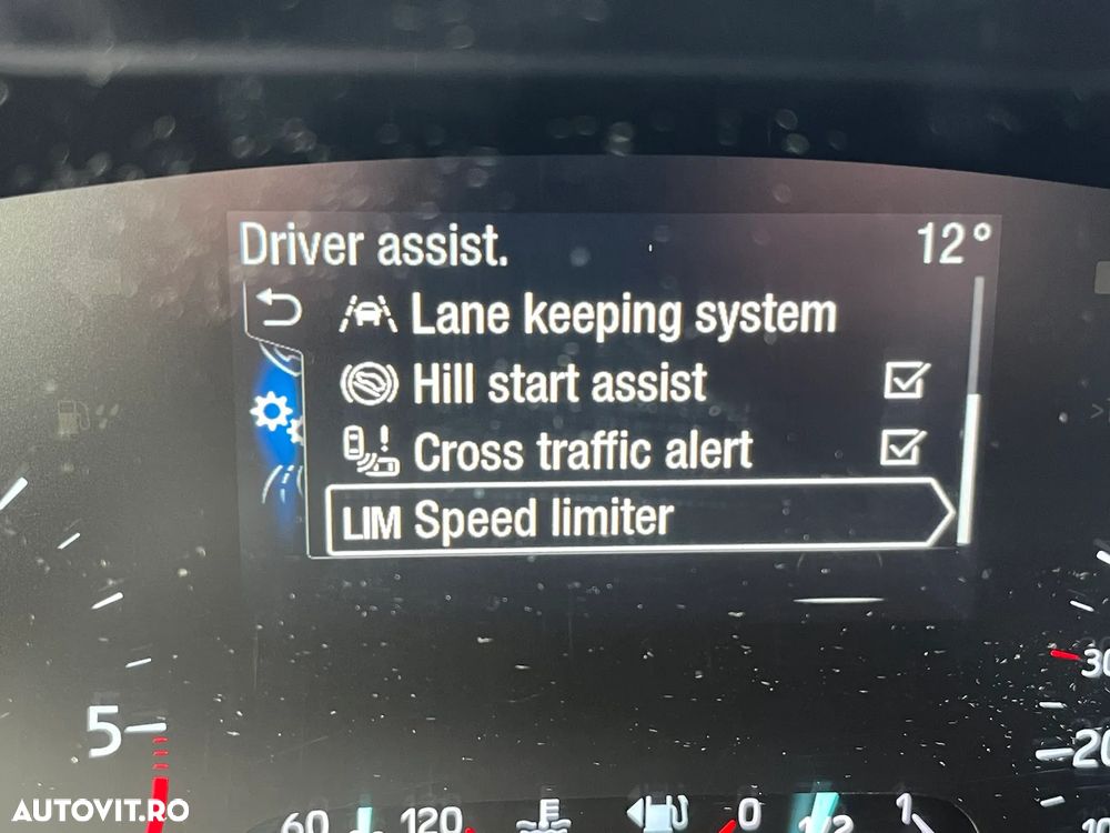 Ford Focus 1.5 EcoBlue Start-Stopp-System COOL&CONNECT - 23