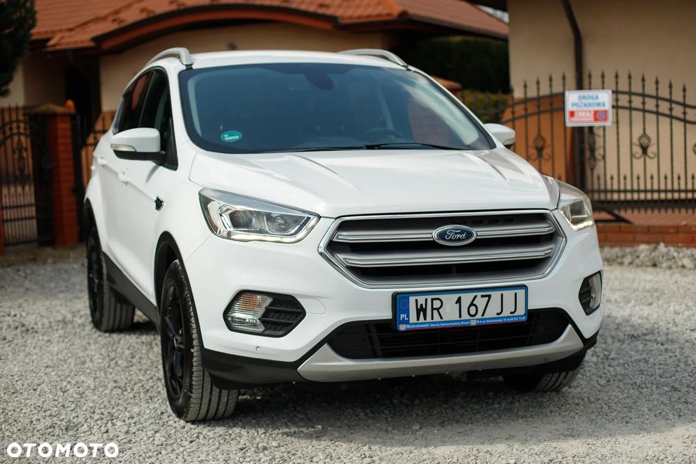 Ford Kuga 2.0 TDCi 2x4 Titanium - 16