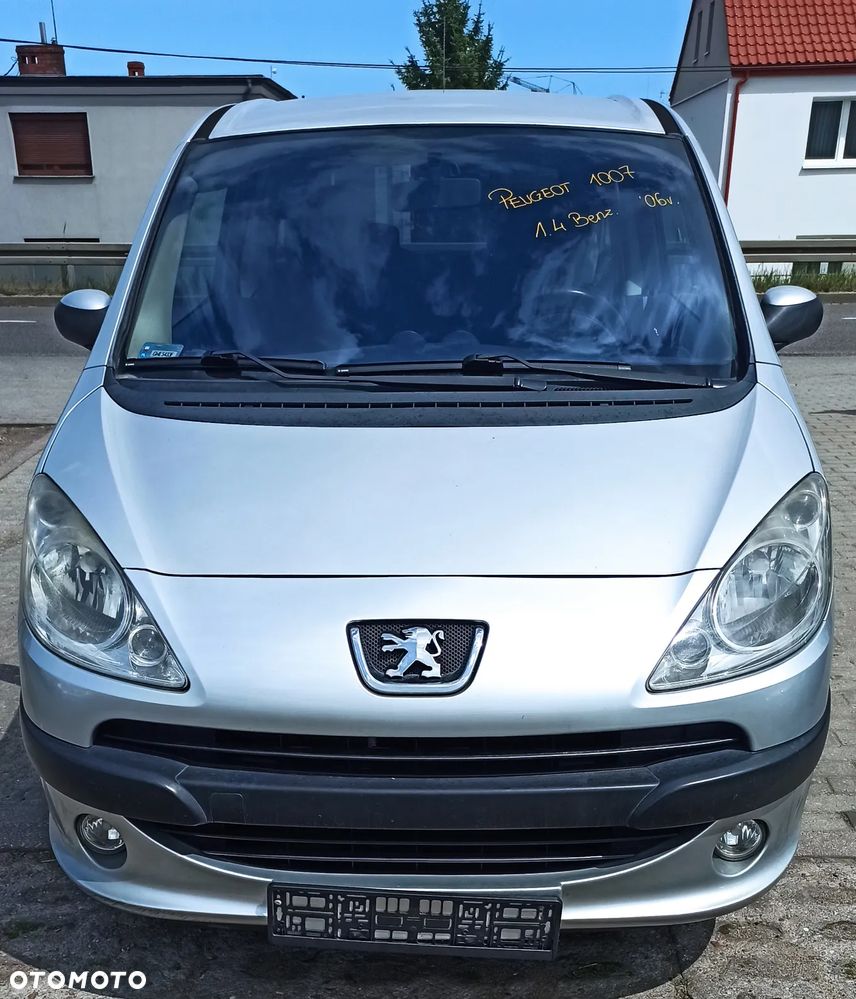 PEUGEOT 1007 1.4 Benzyna 2006r - 2