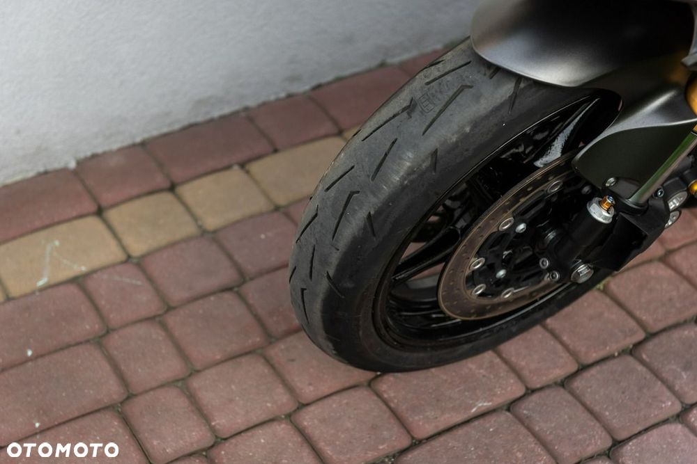Yamaha R6 - 8