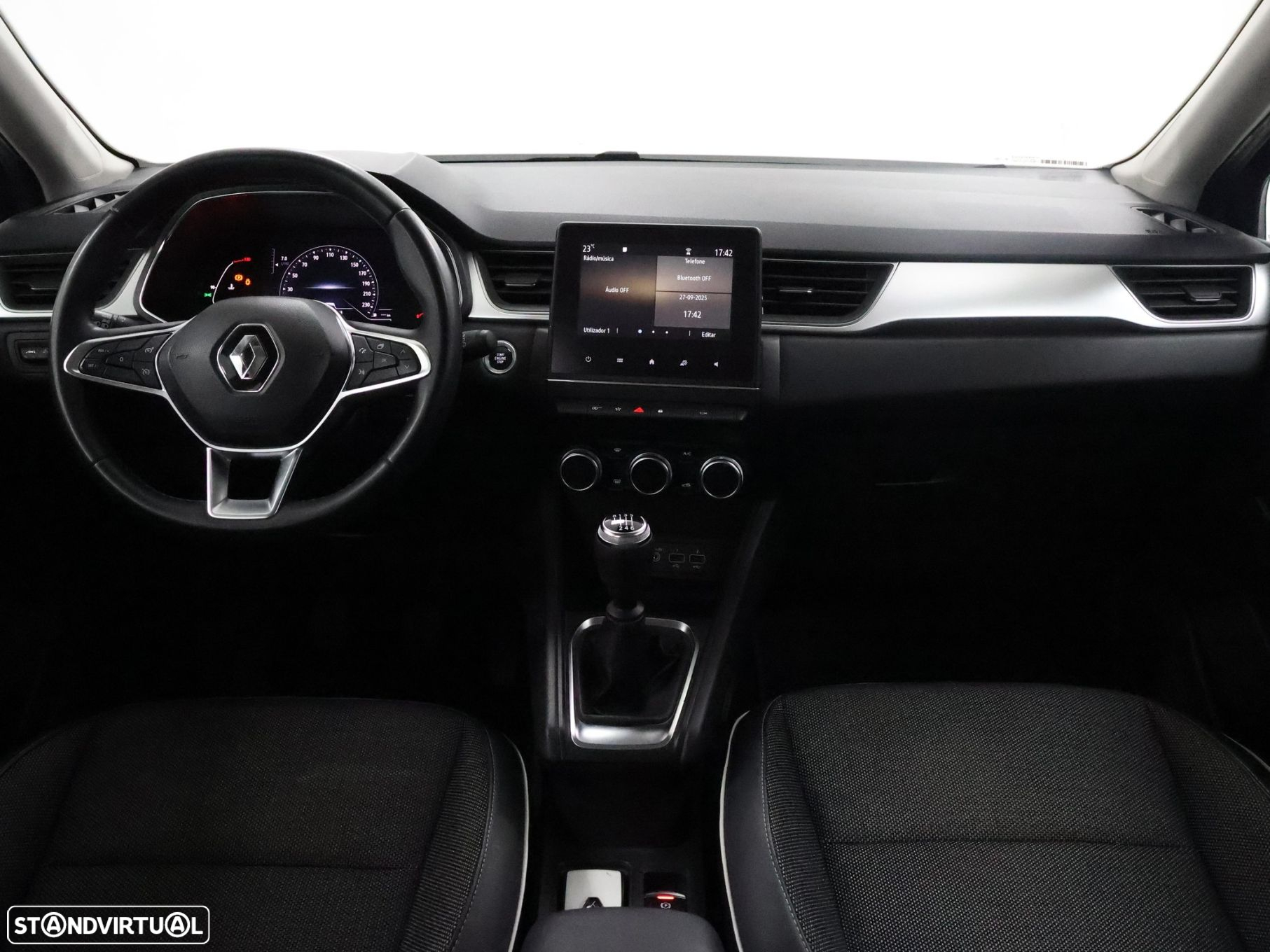 Renault Captur 1.0 TCe Exclusive - 25
