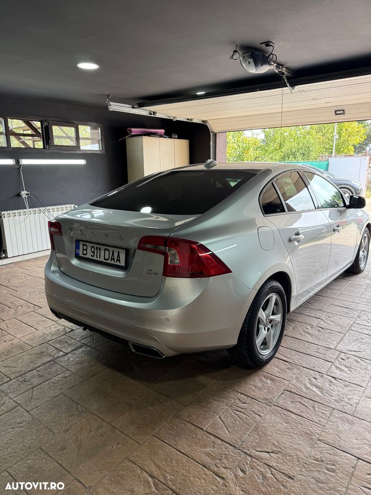 Volvo S60 D4 Summum - 1