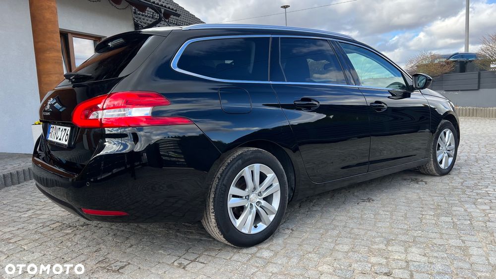 Peugeot 308 BlueHDi 130 EAT8 Stop & Start Allure Business-Paket - 5