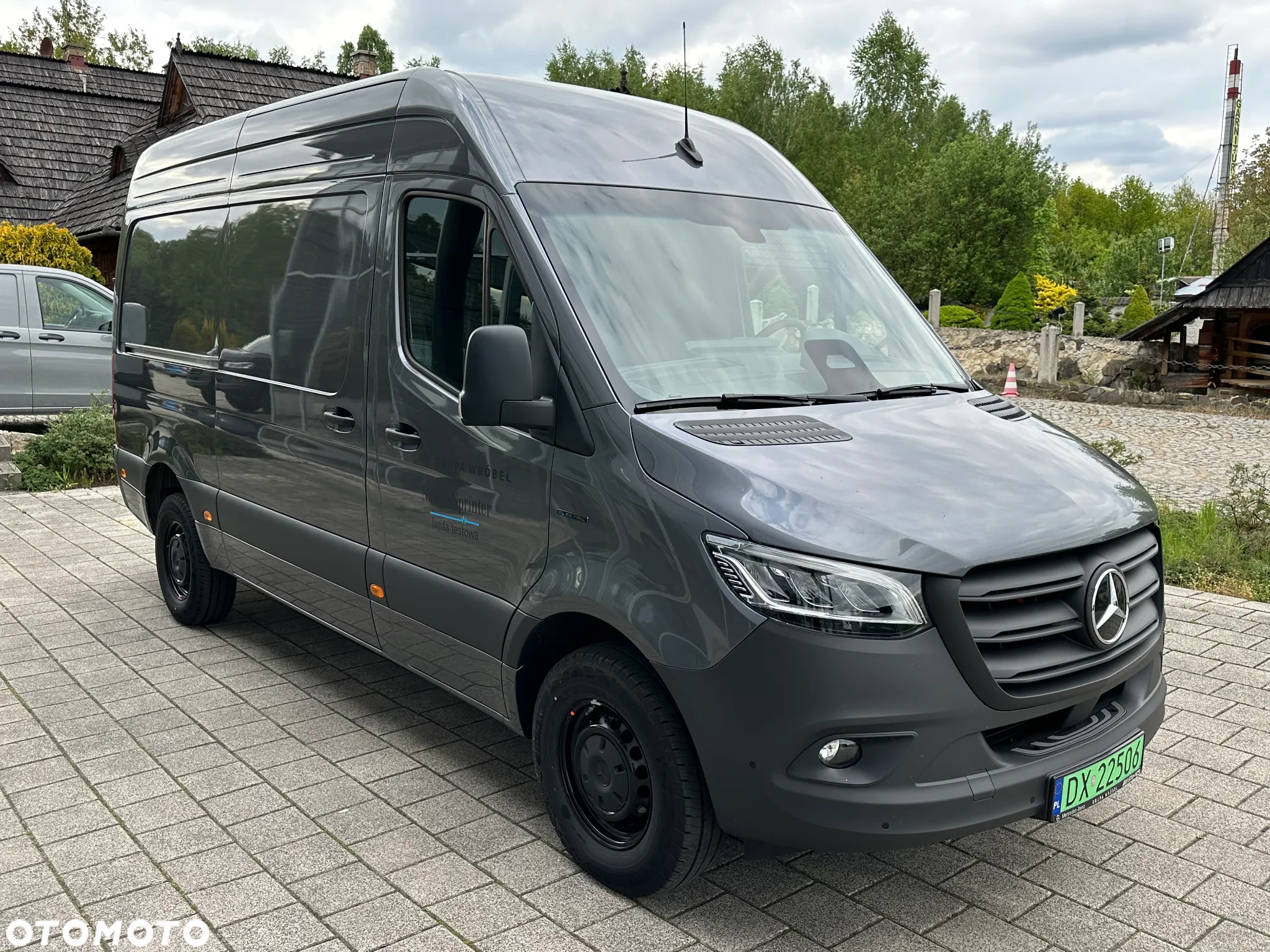 Mercedes-Benz E-Sprinter - 3