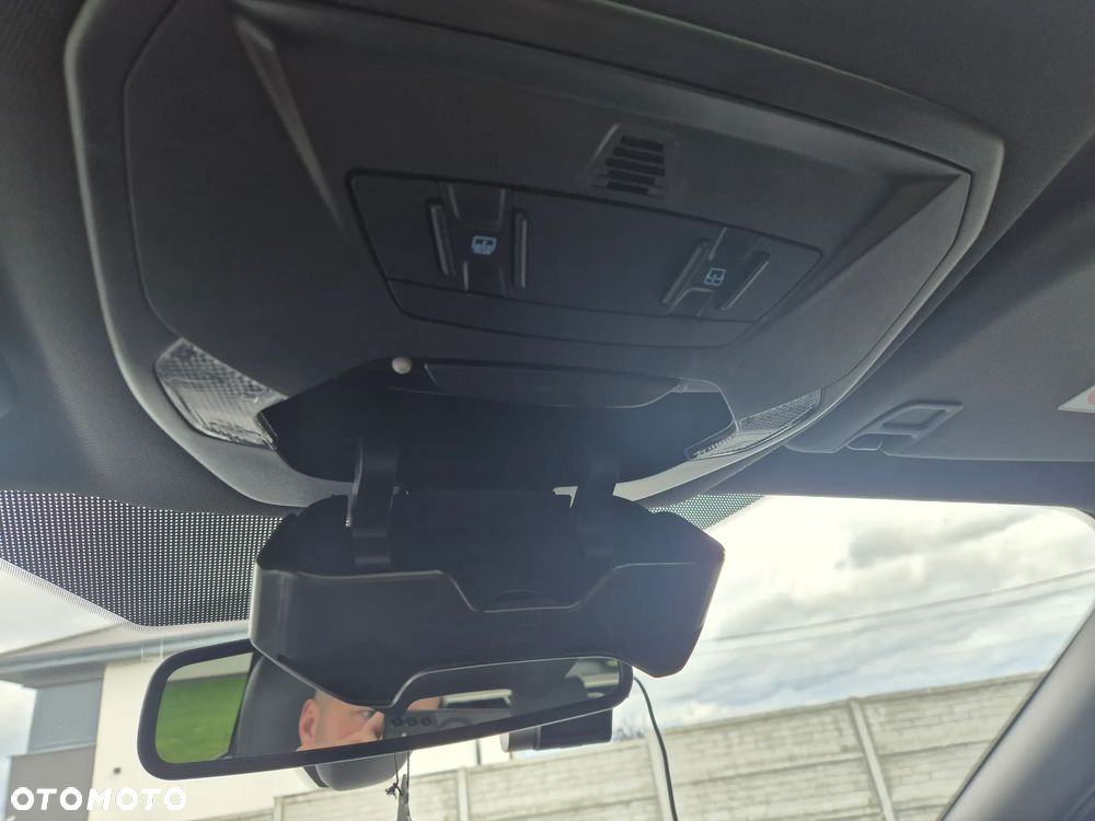 Ford Kuga 1.5 EcoBoost 2x4 ST-Line - 34