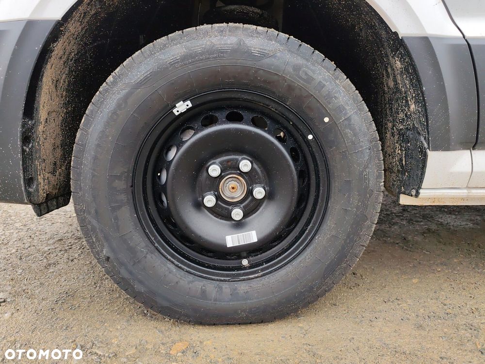 Volkswagen Crafter 35 furgon 140km 4490 - 26