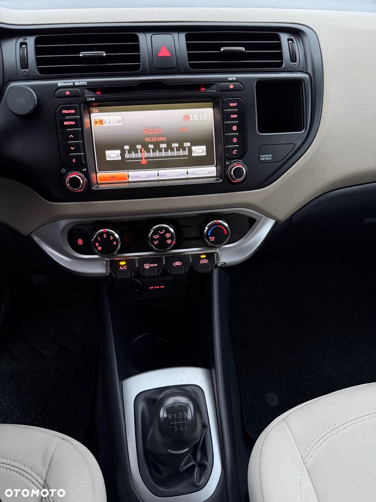 Kia Rio 1.1 CRDI Spirit - 16