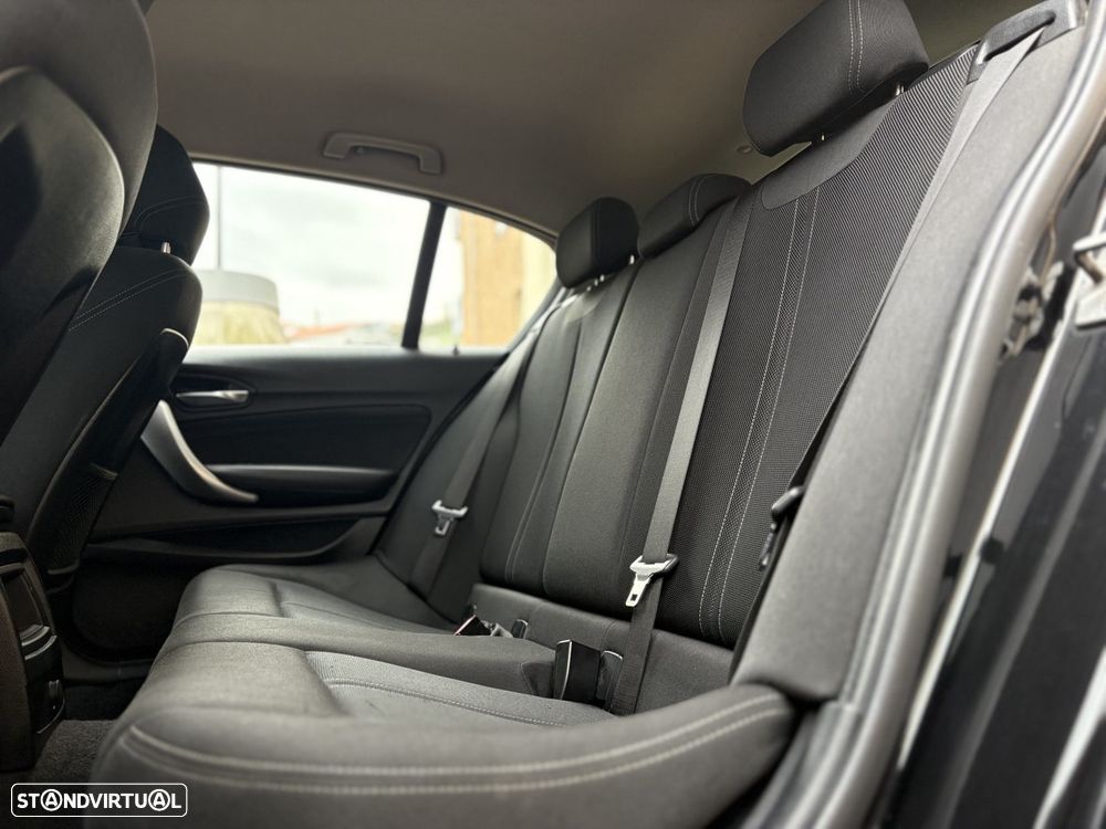 BMW 116 d Aut. Sport Line - 11