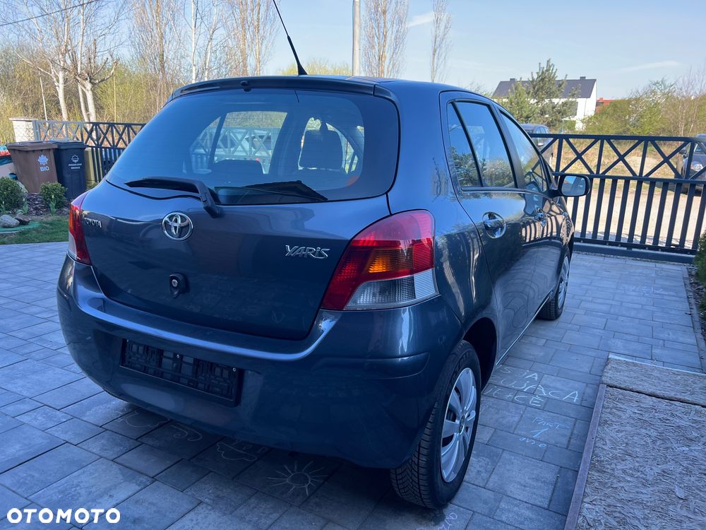 Toyota Yaris 1.0 VVT-i Cool - 4