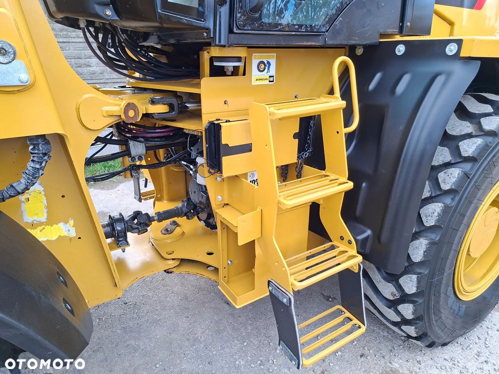 Caterpillar CAT 914 M - 32