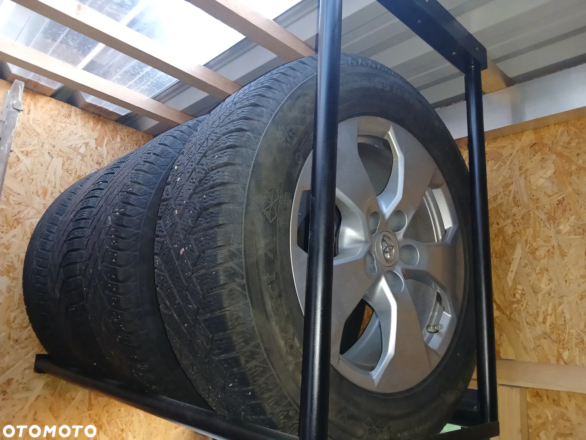 Toyota RAV4 2.0 Premium - 24