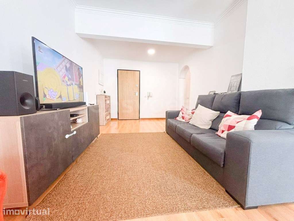 Penthouse T4 remodelada em Alhos Vedros - Grande imagem: 3/31