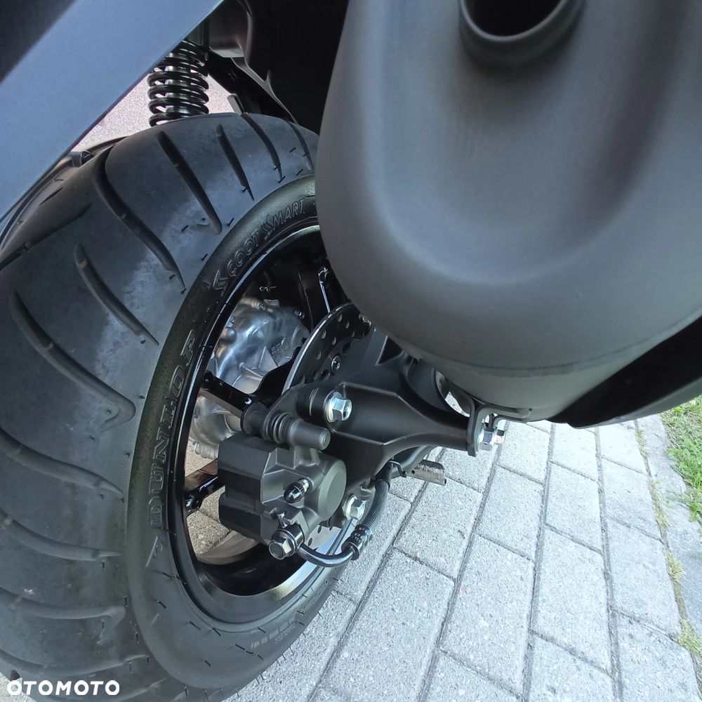 Yamaha NMAX - 5