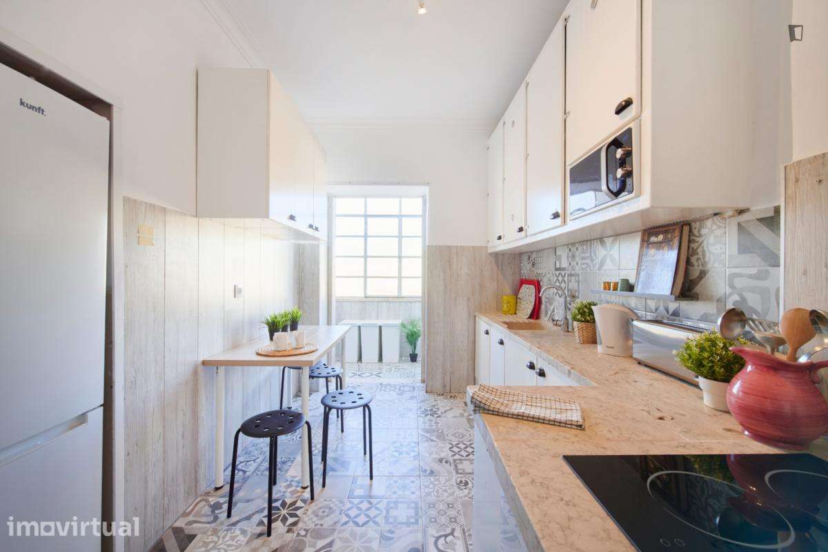 Quarto - localizado em Arroios Lisbon - Grande imagem: 5/17