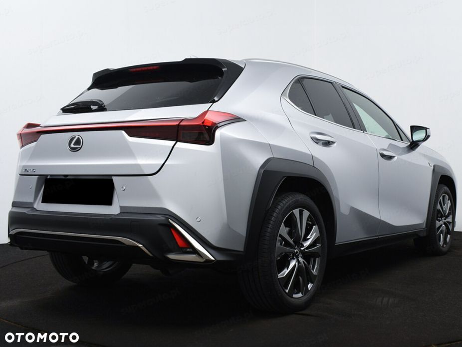 Lexus UX - 4