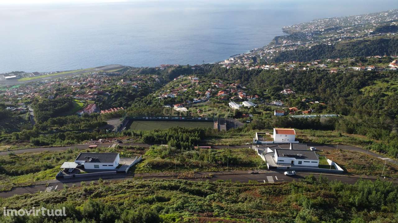 Terreno com Vista Panorâmica em Santa Cruz, Madeira - Grande imagem: 3/9