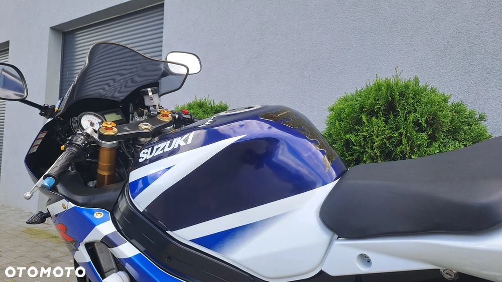 Suzuki GSX-R - 35