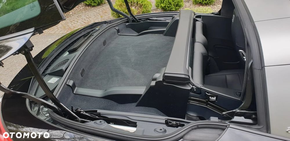 Porsche 911 Targa 4 PDK - 12
