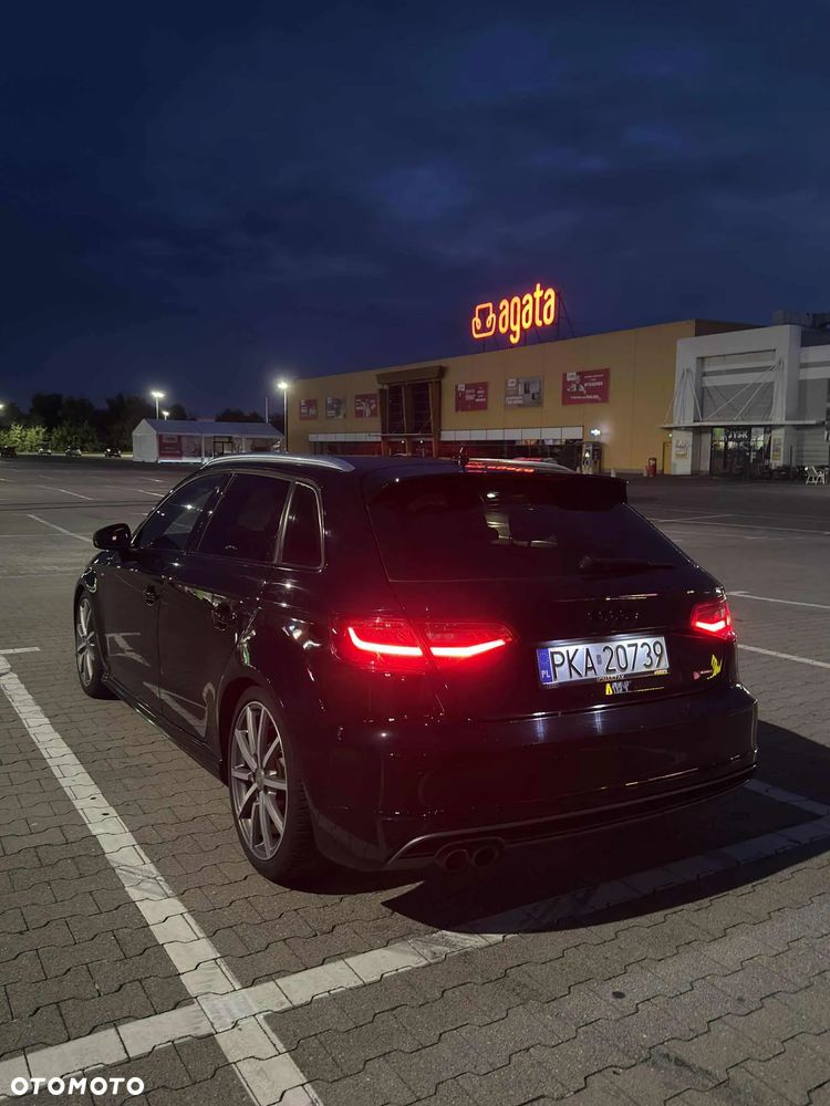 Audi A3 Sportback 2.0 TDI (clean diesel) quattro S tronic S line Sportpaket - 4