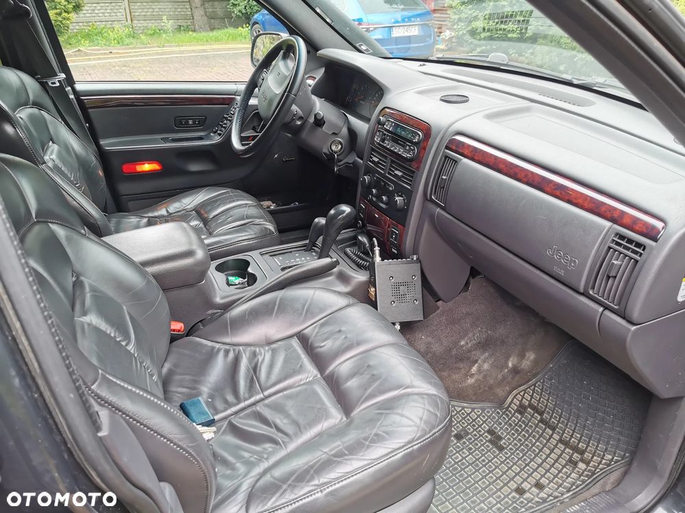 Jeep Grand Cherokee - 14