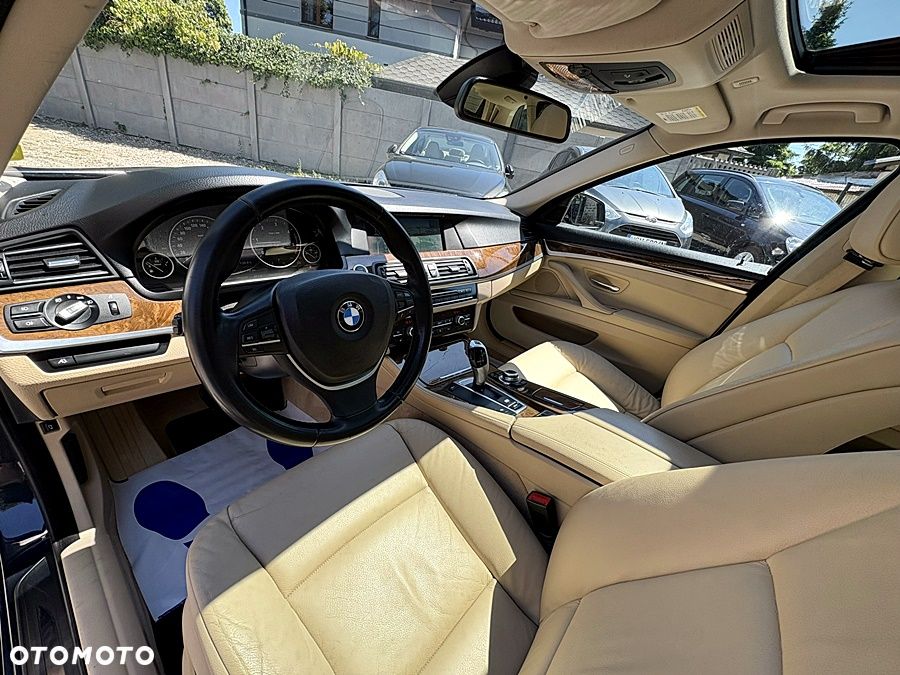 BMW Seria 5 520d - 14