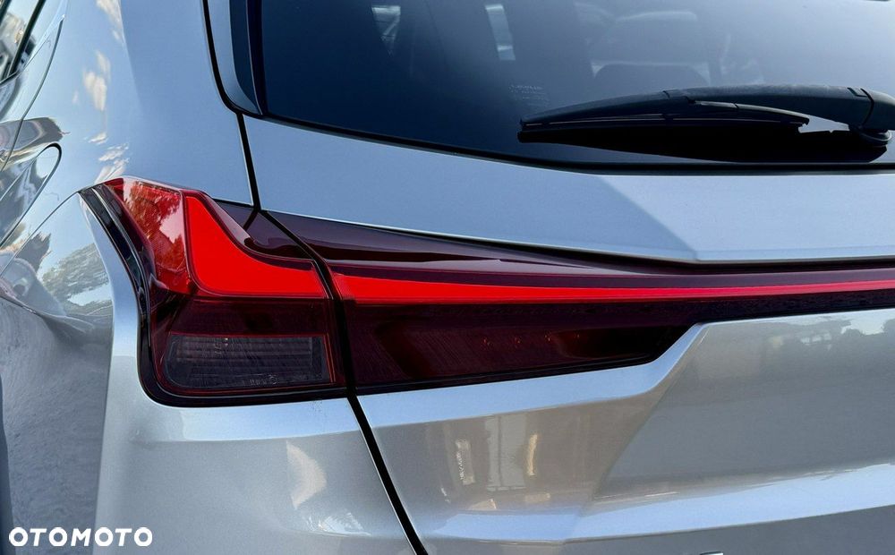 Lexus UX - 17