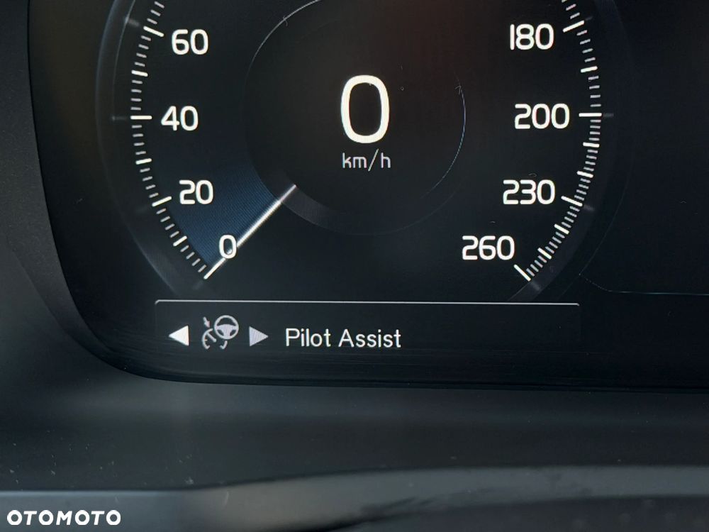 Volvo XC 90 B5 D AWD Momentum Pro 7os - 28