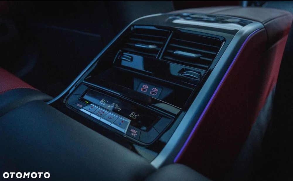 BMW Seria 8 840i xDrive - 6