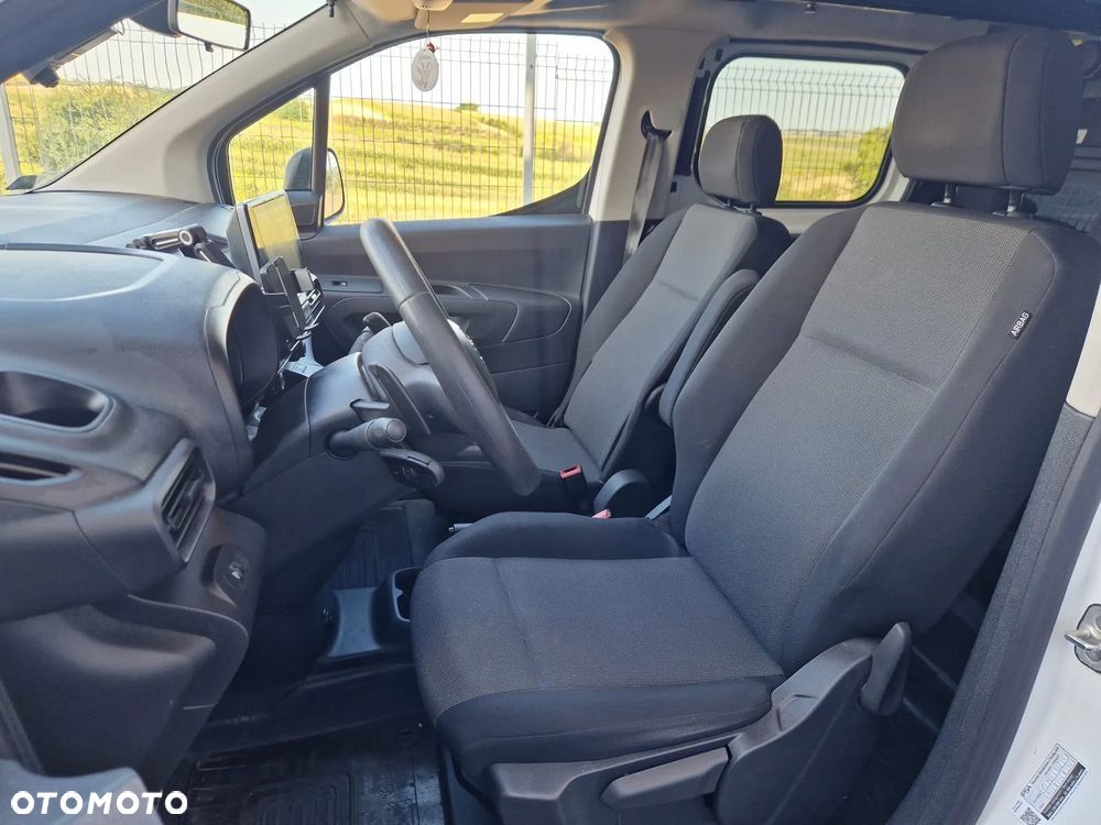 Toyota Proace City 1.2 D-4T Long 2,3t Active (bryg.) - 25