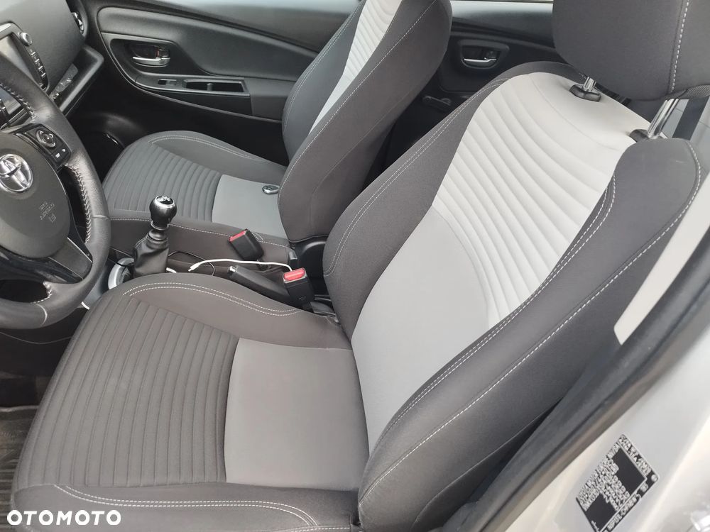 Toyota Yaris 1.5 Premium - 13