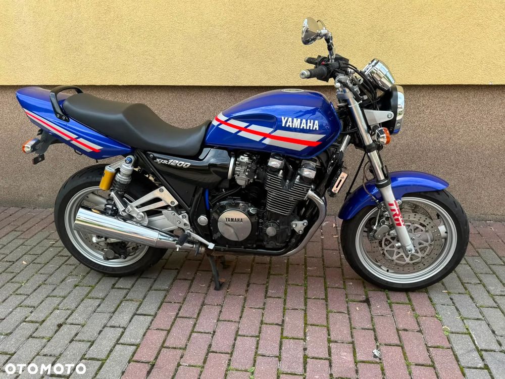 Yamaha XJR - 11