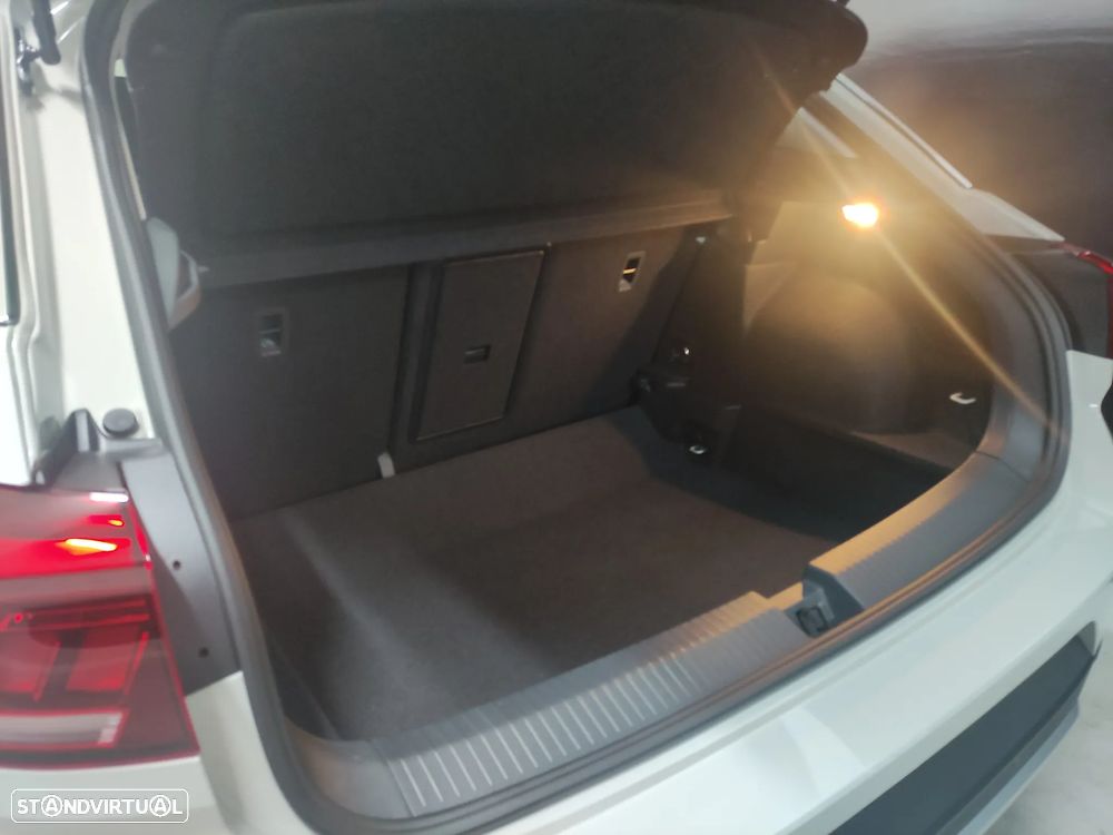 VW T-Roc 1.5 TSI Life DSG - 6