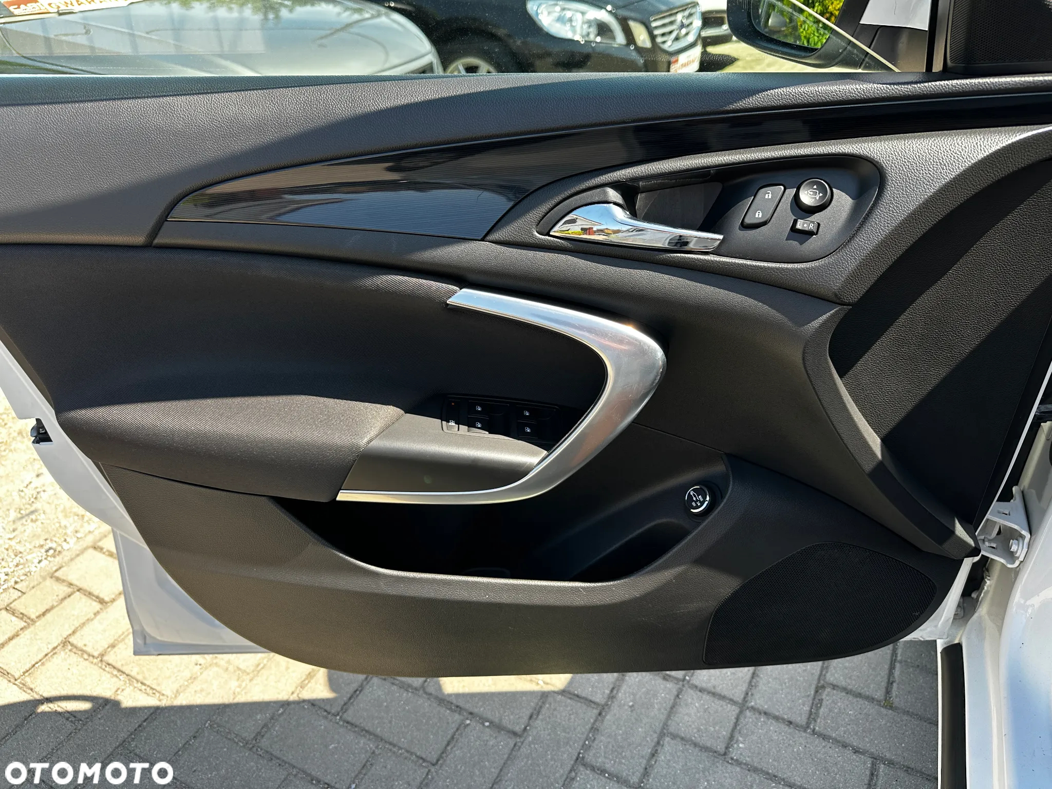 Opel Insignia - 18