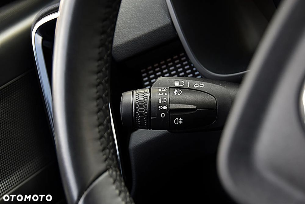 Volvo XC 40 B4 Core - 34
