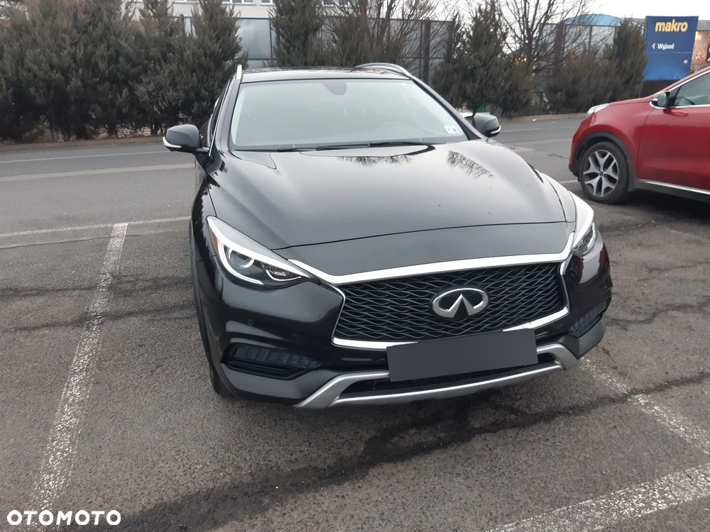Infiniti QX30 2.0t DCT AWD Luxe Tech - 2